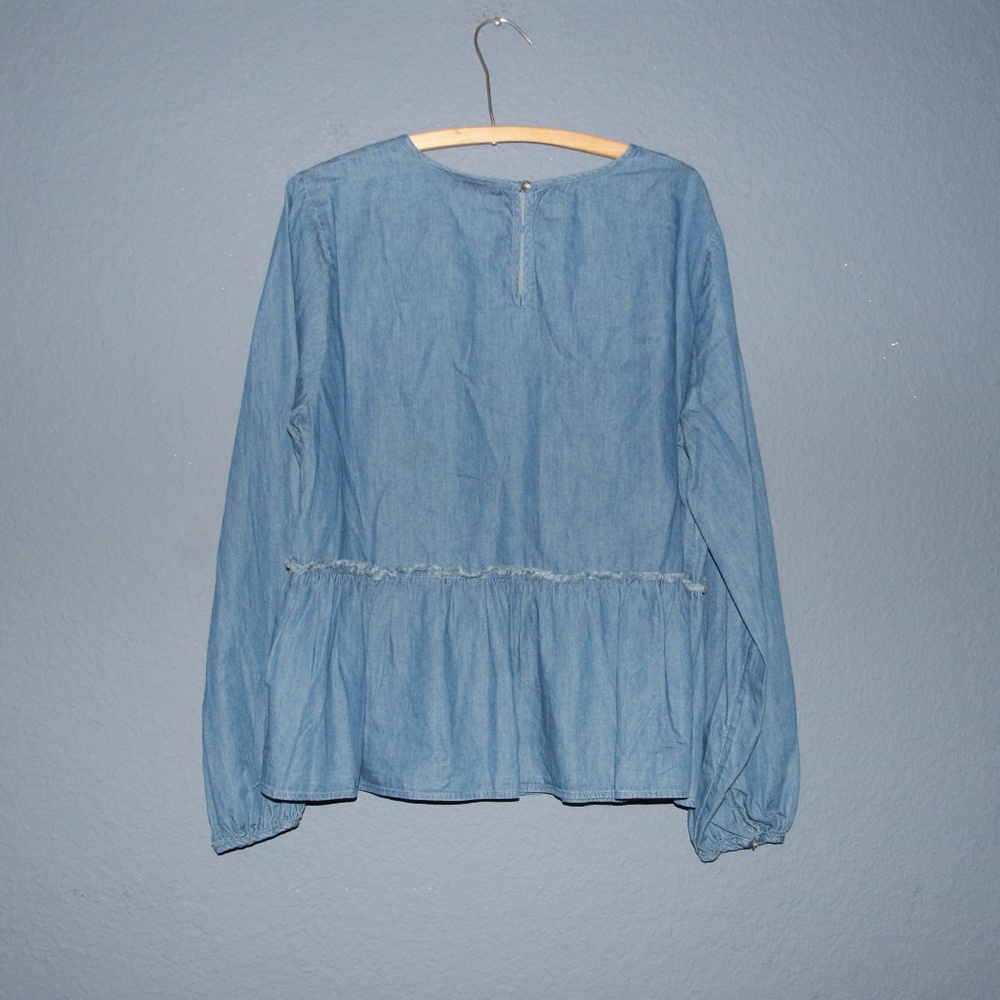 New UNIVERSAL THREAD Chambray Peplum Blouse NWT A8 - Picture 5 of 8